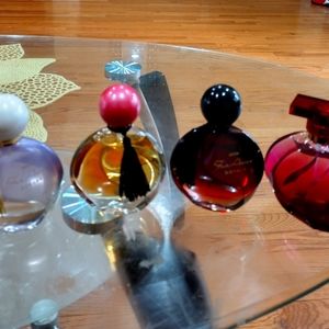 Bundel Far Away by Avon